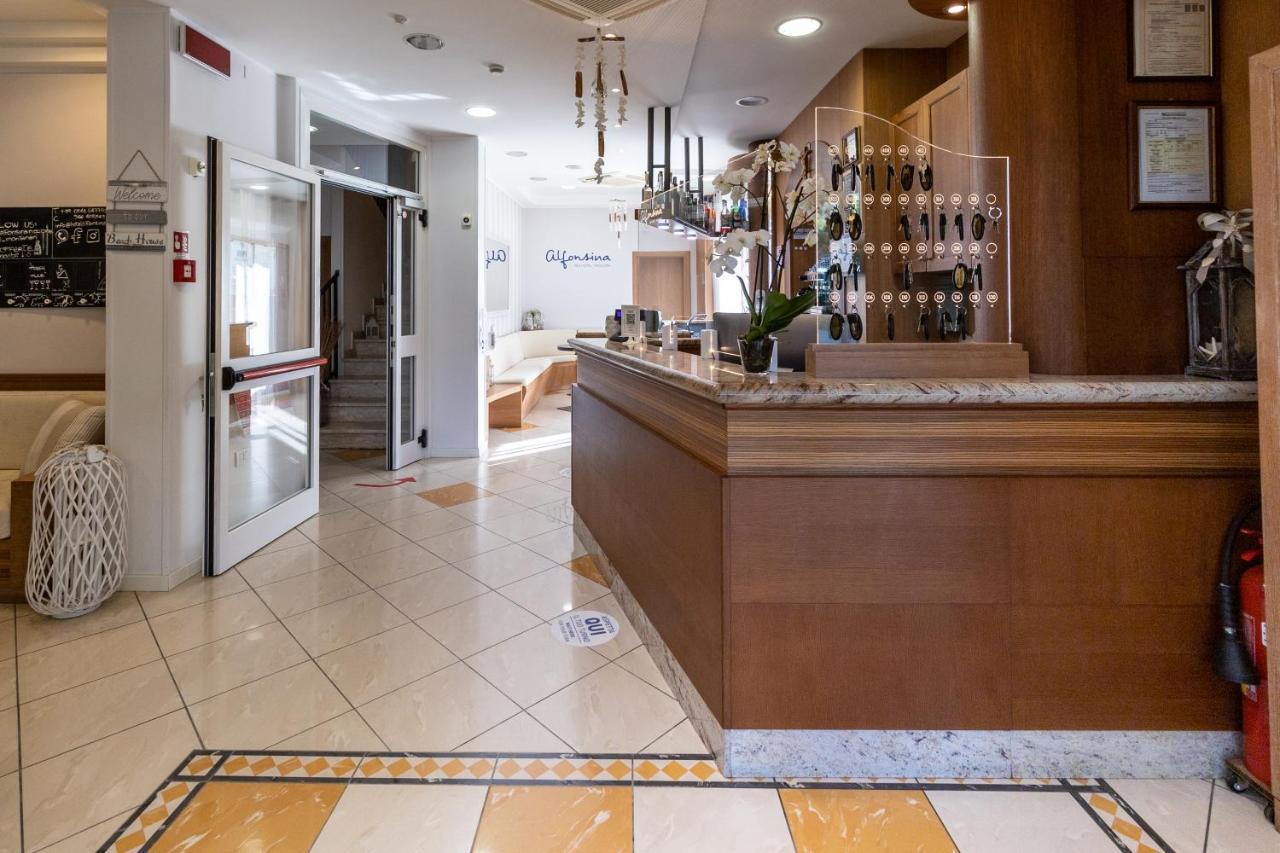 Hotel Alfonsina Riccione Eksteriør bilde